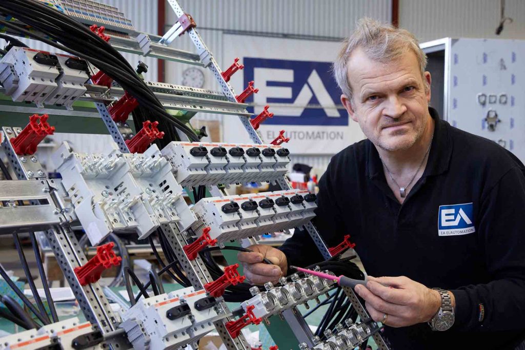 EA Elautomation Kontrollutrustning